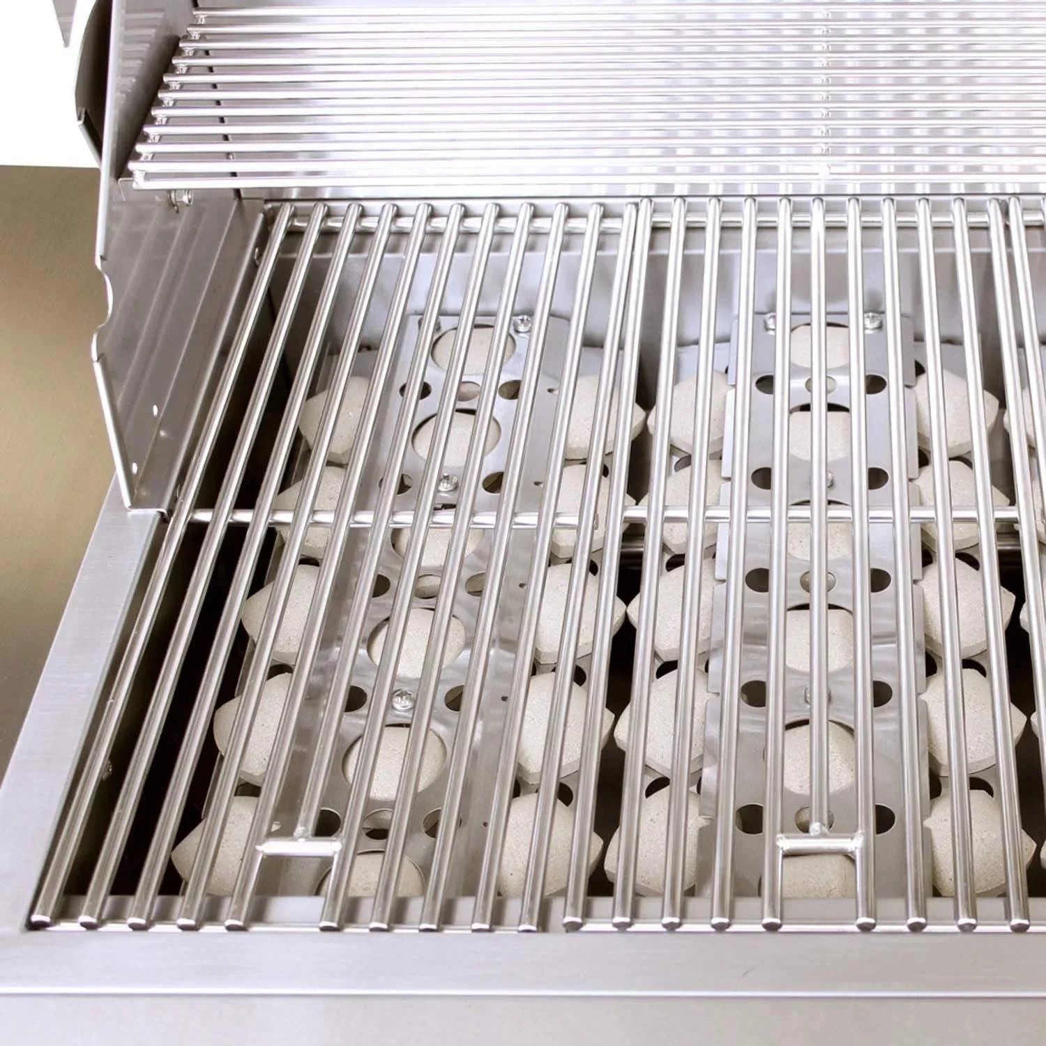Summerset Sizzler Pro Series Built-In Gas Grill, 32-Inch, Propane