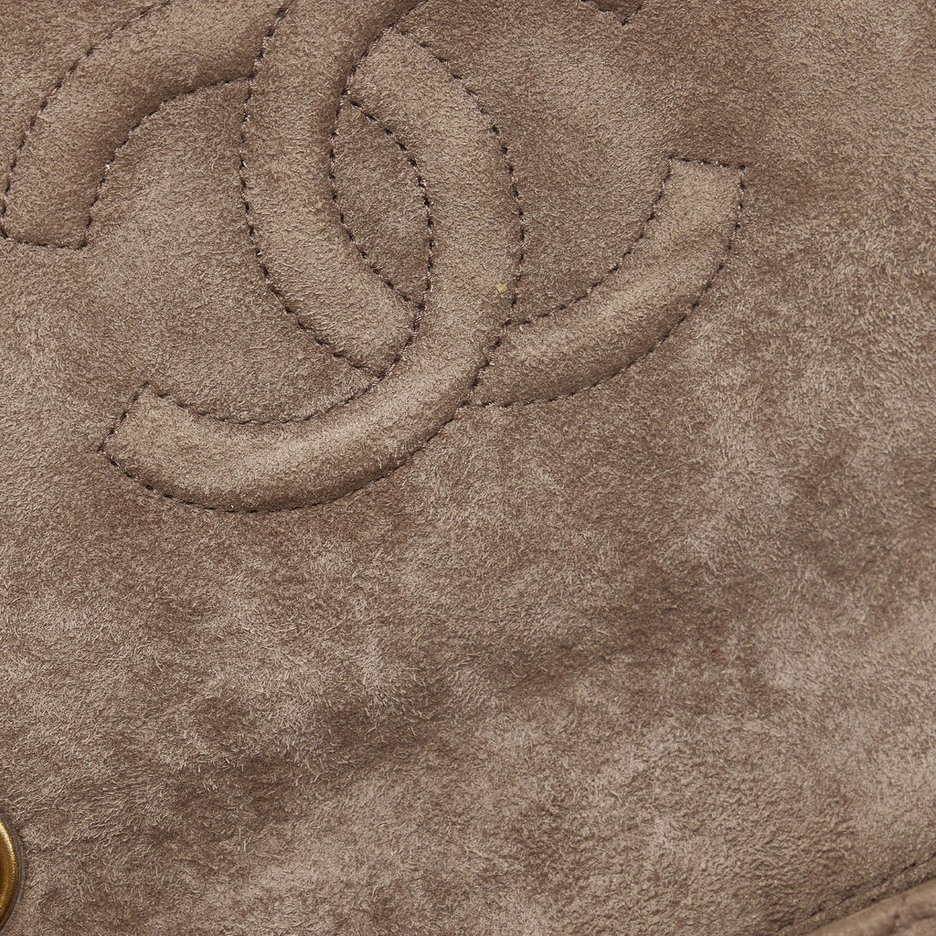 Pre-Owned Authenticated Chanel Classic Mini Square Single Flap Suede Leather Brown Crossbody Bag Unisex (Good)