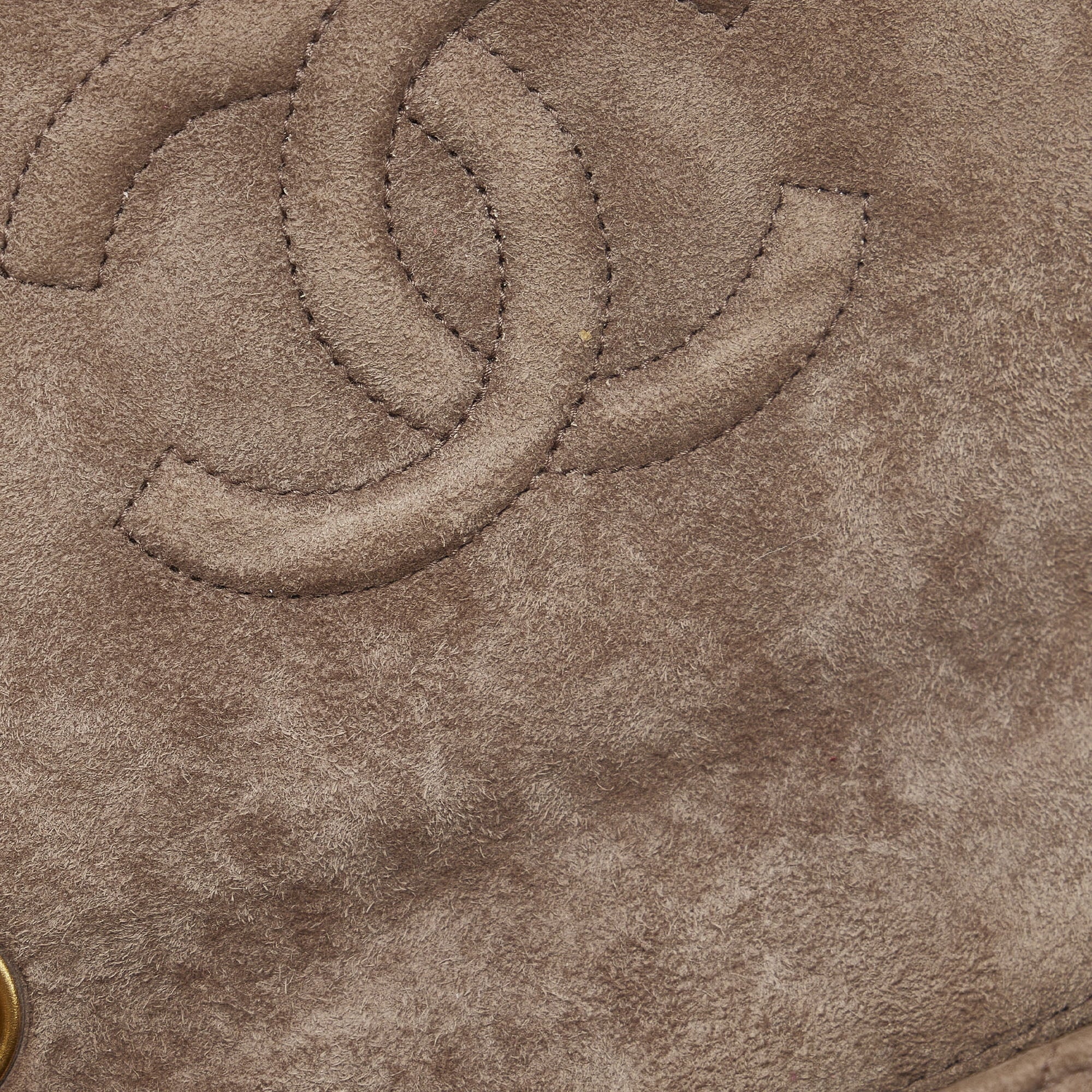 Pre-Owned Authenticated Chanel Classic Mini Square Single Flap Suede Leather Brown Crossbody Bag Unisex (Good)