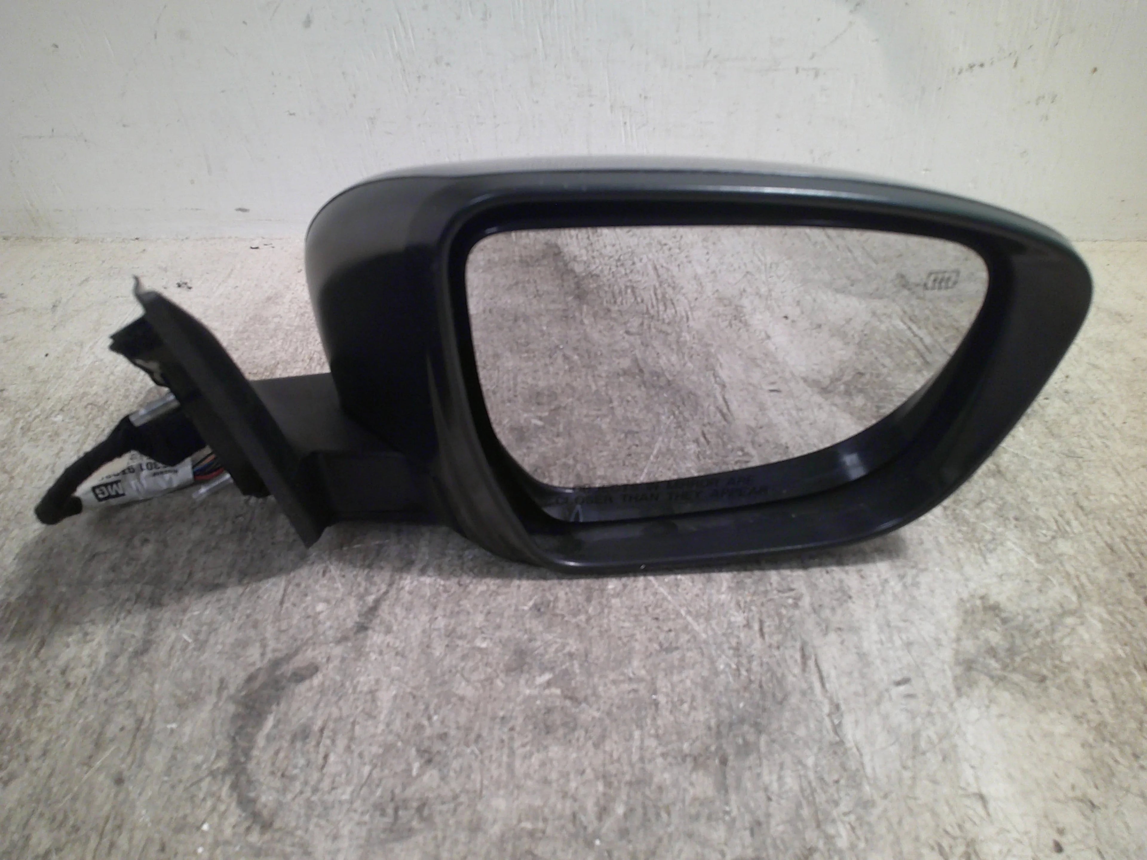 Pre-Owned 15-16 Nissan Rogue RH Passenger Side Door Mirror W/ Camera OEM LKQ (Good)