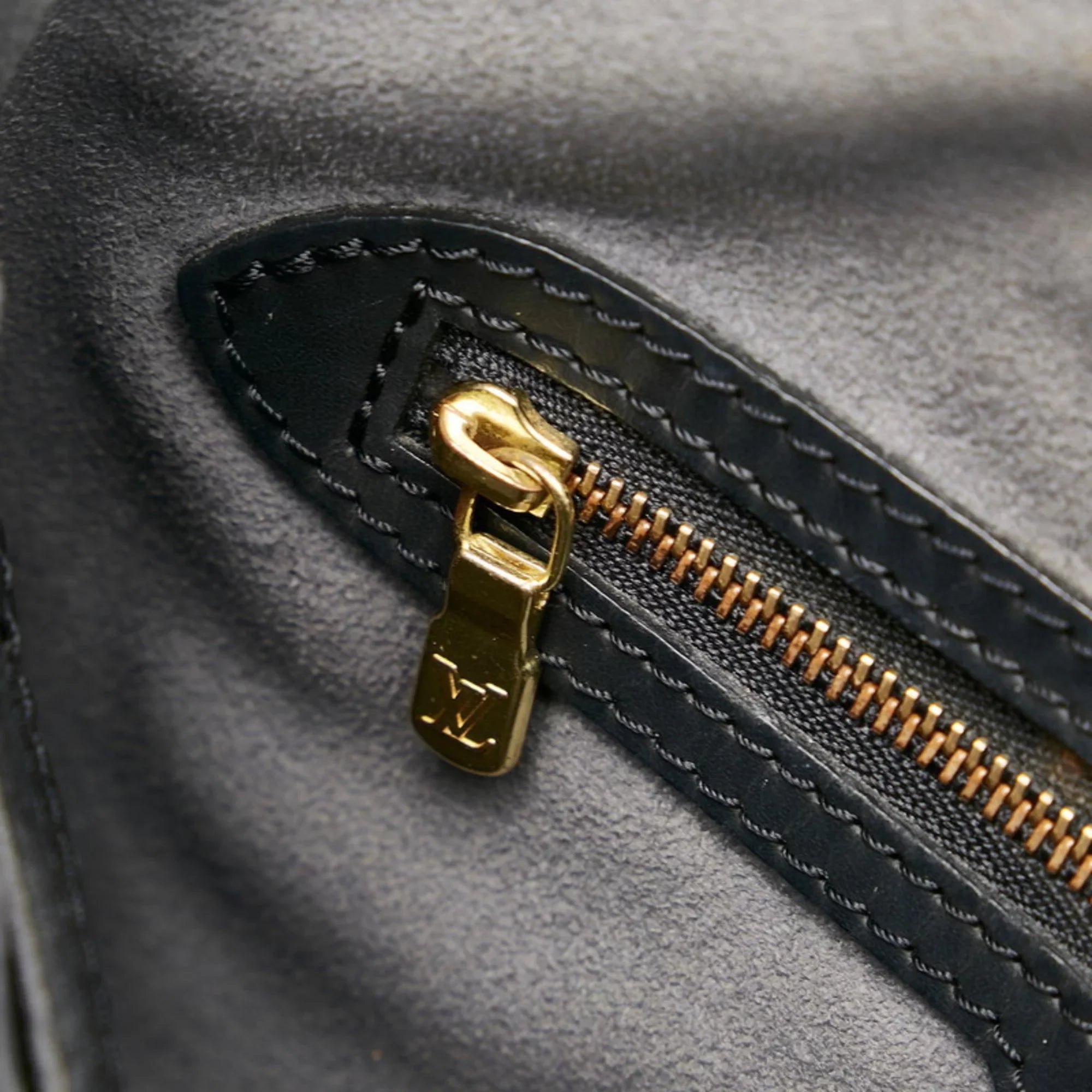 Pre-Owned Louis Vuitton Epi Bucket PM Tote Bag Shoulder M58992 Noir Black Leather Ladies LOUIS VUITTON (Fair)