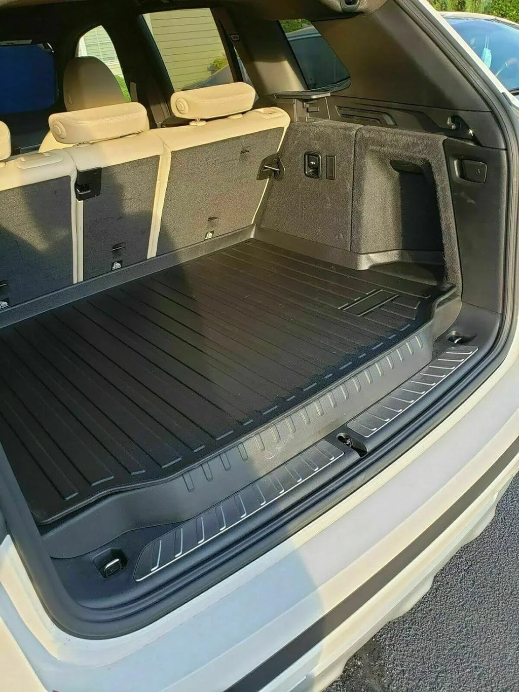 EACCESSORIES EA Cargo Liner – Trunk Mat for BMW X3 2018-2024 – Weather-Resistant Trunk Mats for Cars with Raised Lip – Non-Slip Car Trunk Mat Rubber – Easy to Install – Laser Pre-Cut Design