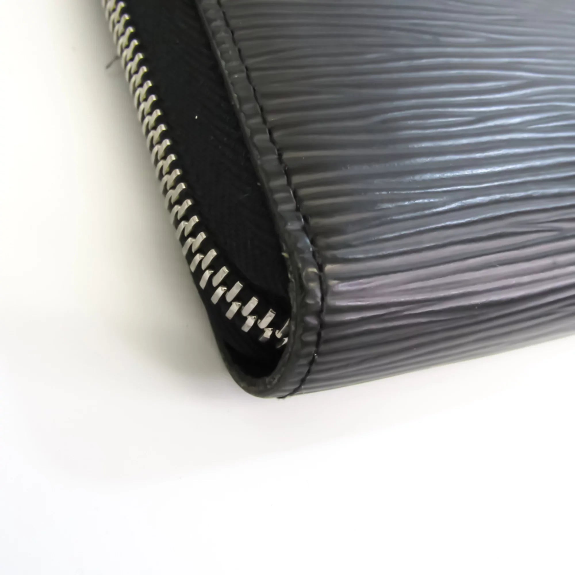 Pre-Owned Louis Vuitton Epi Zippy Organizer M60632 Men's Epi Leather Long Wallet (bi-fold) Noir (Good)