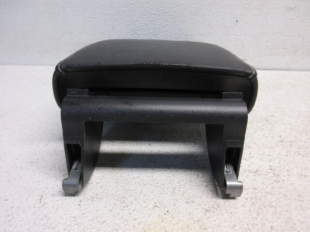 Pre-Owned 2015 Volkswagen Jetta Black Leather Center Console Lid OEM LKQ (Good)