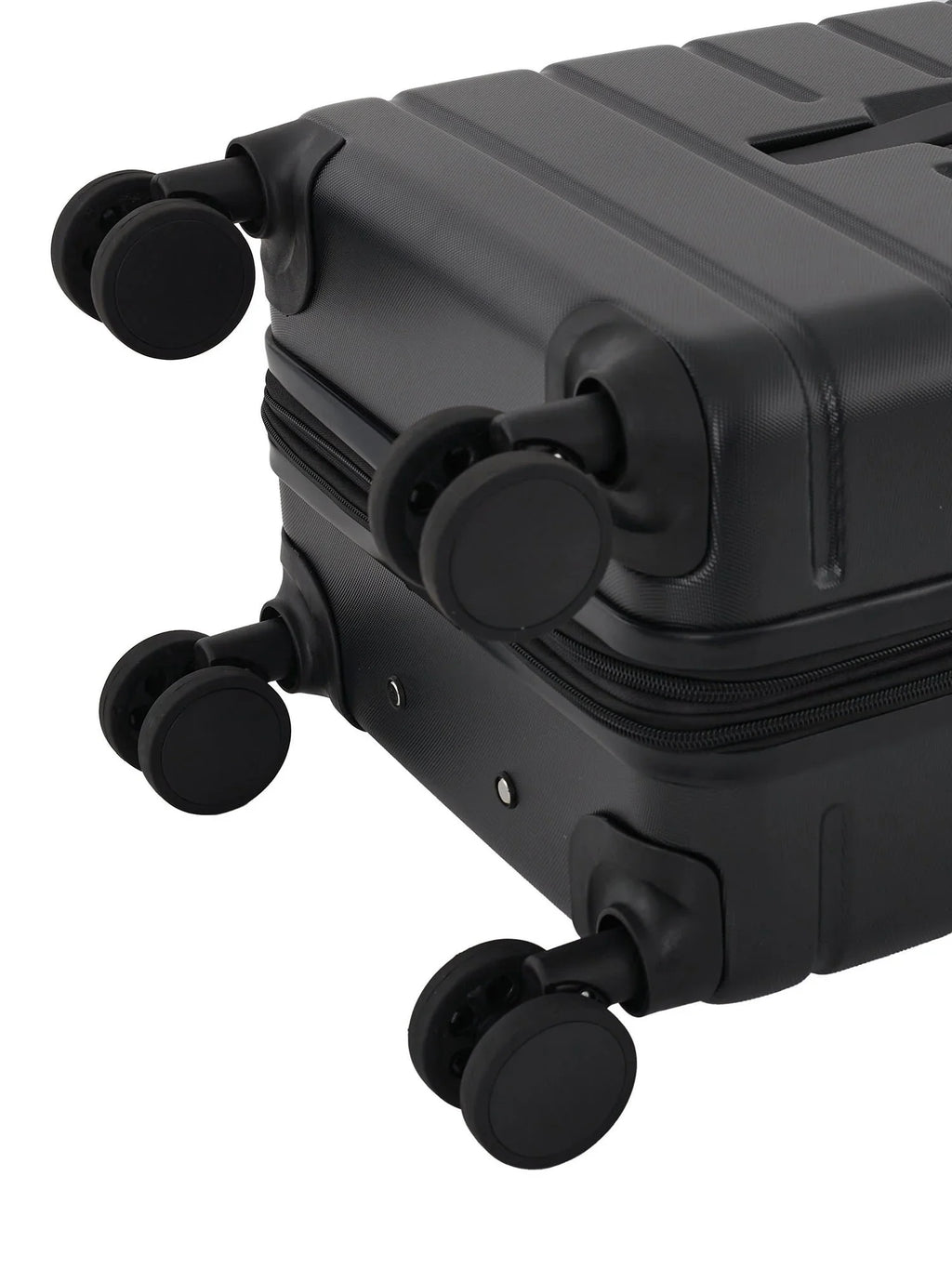 Wrangler 4pc HS Black with Trunk
