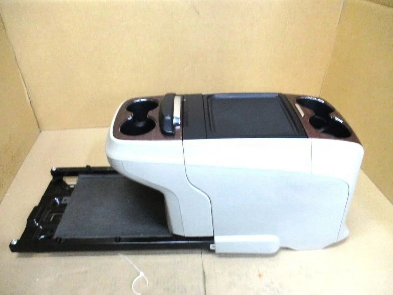 Pre-Owned 11-20 Toyota Sienna Gray Sliding Center Console w/ Rear Entertainment OEM LKQ (Good)