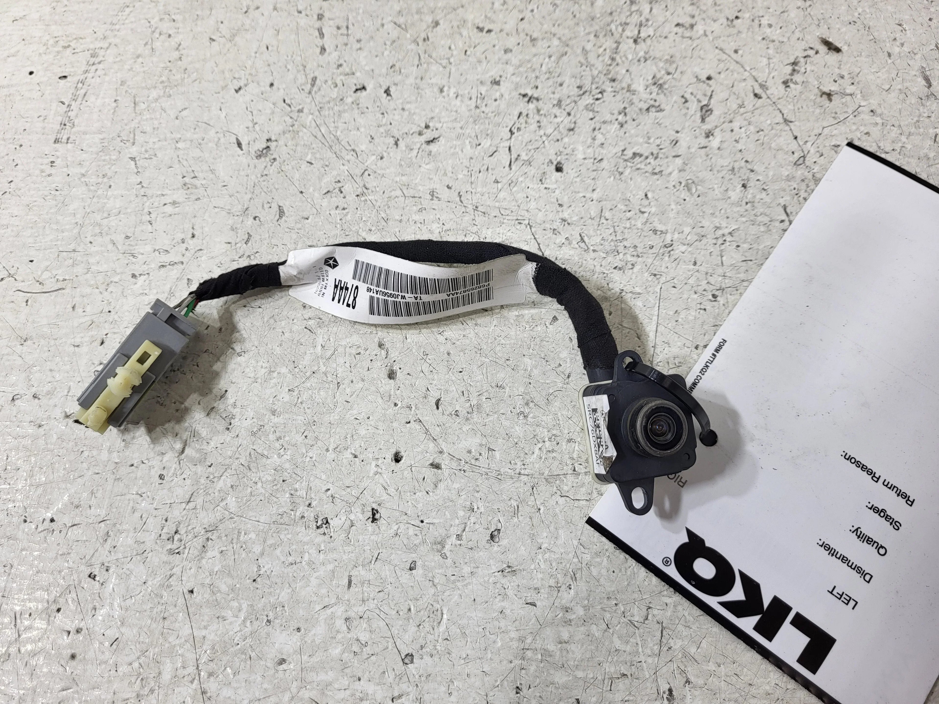 Pre-Owned 2015-2016 Dodge Charger Rear View Camera Decklid Mount OEM LKQ (Good)