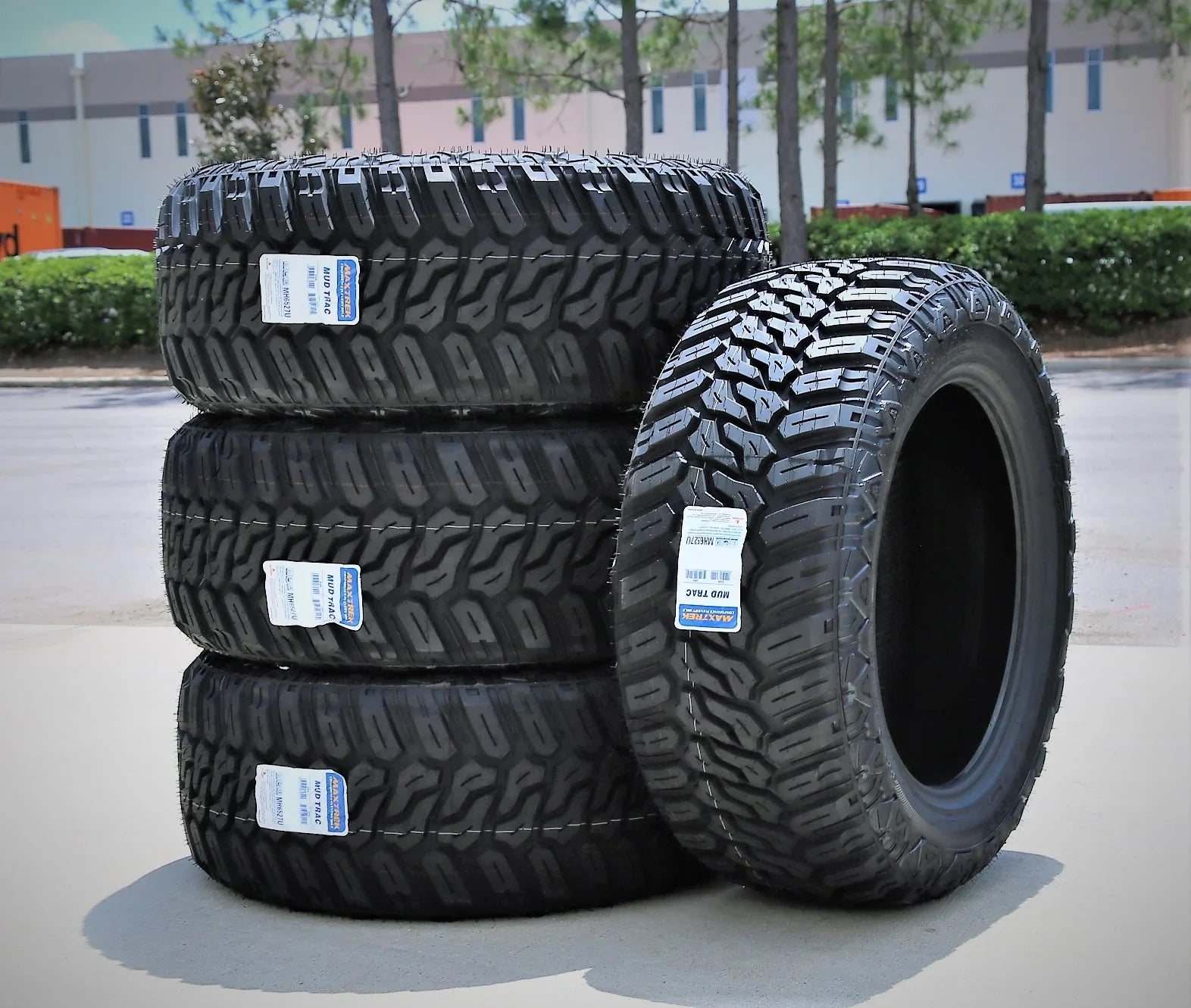 Maxtrek Mud Trac LT 285/75R16 Load D 8 Ply MT M/T Tire