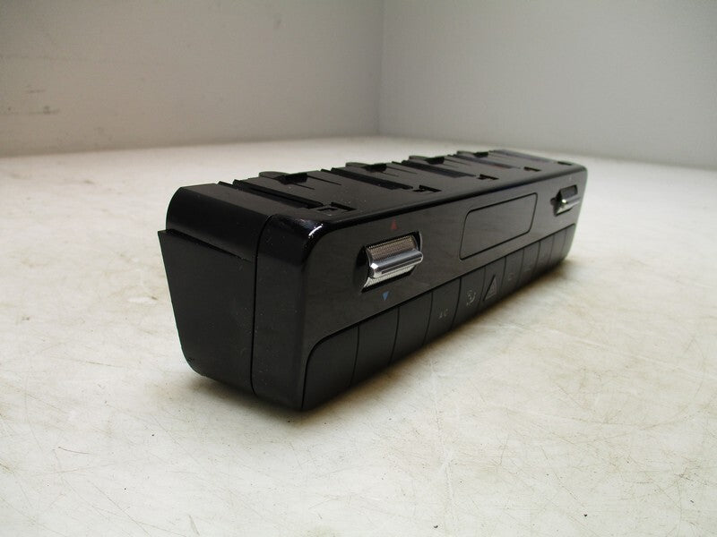 Pre-Owned 2023 Mercedes Sprinter AC Heater Temperature Controls OEM (Good)