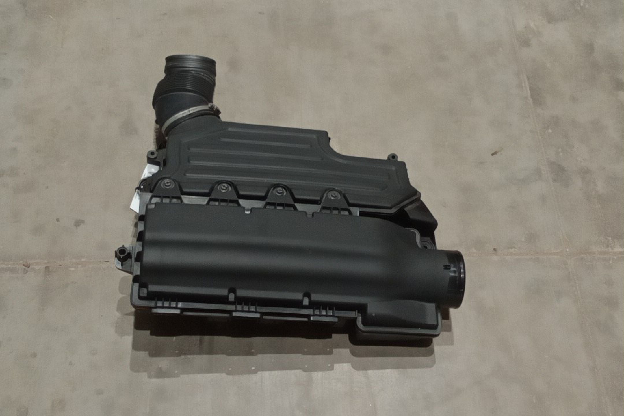 Pre-Owned 2021-2022 Jeep Renegade 1.3L Air Cleaner Assembly OEM (Good)