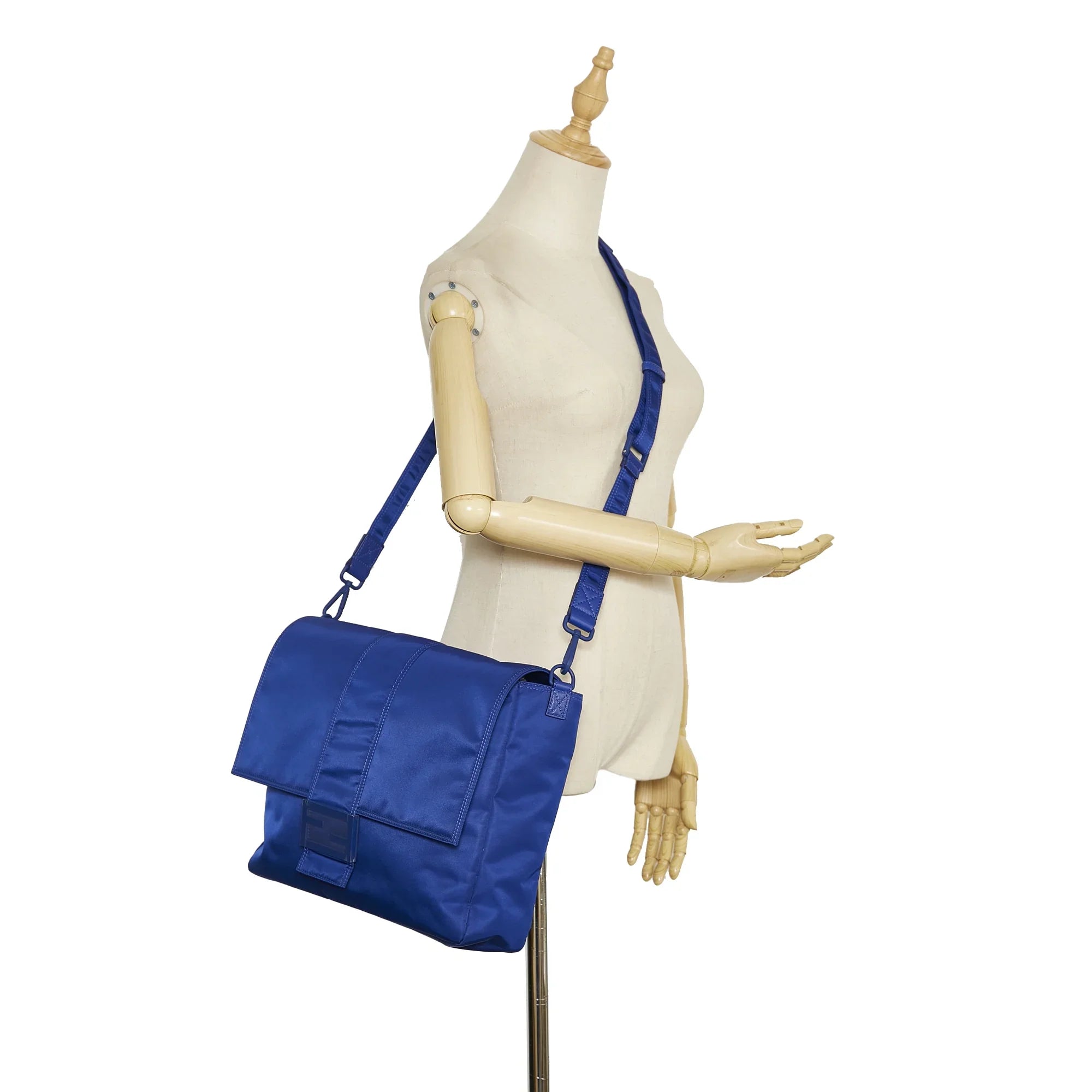 Pre-Owned Authenticated Fendi FF Lock Crossbody Nylon Fabric Blue Crossbody Bag Unisex (Good)