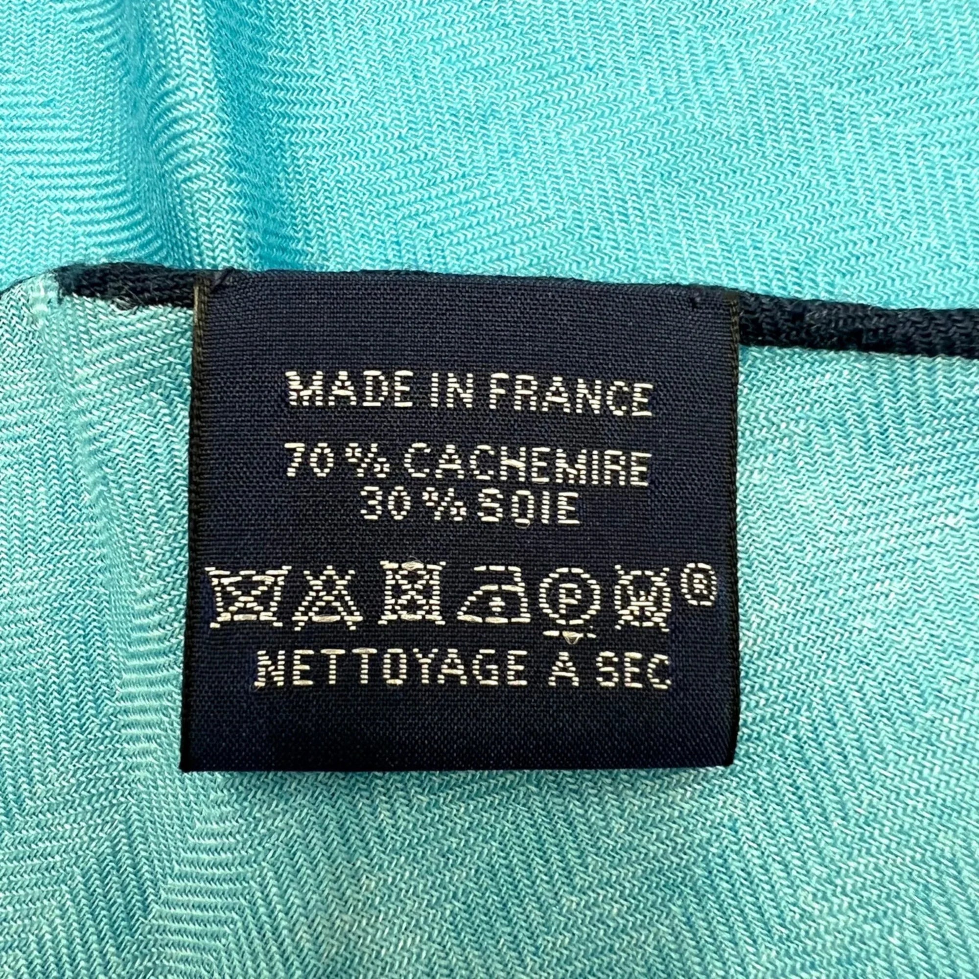 Pre-Owned HERMES Hermes triangle scarf cashmere silk blue ladies (Like New)