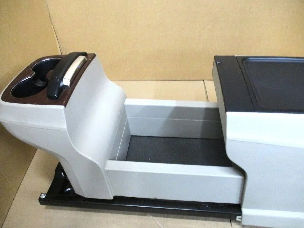 Pre-Owned 11-20 Toyota Sienna Gray Sliding Center Console w/ Rear Entertainment OEM LKQ (Good)