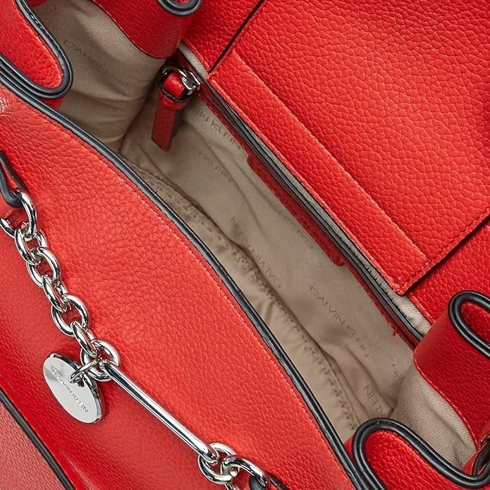 Calvin Klein Lennon Novelty Shoulder Bag One Size Crimson