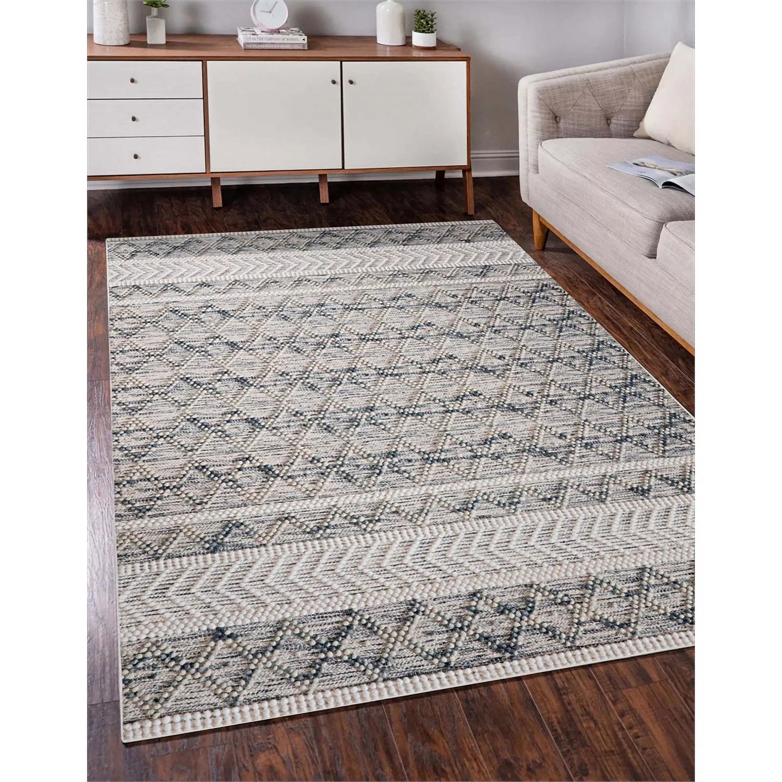 Linon Marion Macomb Polyester 5' x 7' Area Rug in Cream